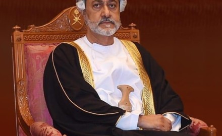 سلطان عمان يهنئ الرئيس السيسي بذكرى 23 يوليو