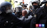 عاجل .. شرطة برلين تفض مظاهرة للآلاف ضد سياسة احتواء «كورونا» (صور)
