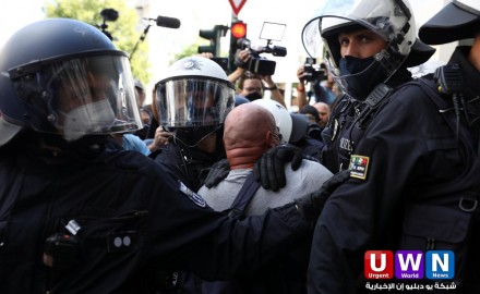 عاجل .. شرطة برلين تفض مظاهرة للآلاف ضد سياسة احتواء «كورونا» (صور)