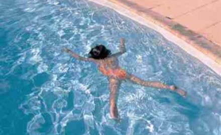 سقوط طفل بحمام سباحة ” بانوراما” نادي الزمالك مما أدى لوفاته (التفاصيل)