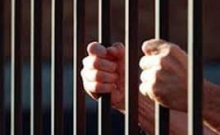 السجن المشدد 15 عامًا لعامل قتل آخر بسبب خلافات بينهما بمحافظة سوهاج