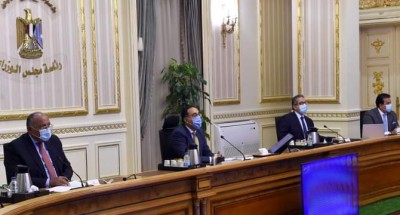 رئيس الوزراء يعقد اجتماعاً لمناقشة خطة تطوير وإعادة هيكلة المكاتب الفنية المصرية بالخارج