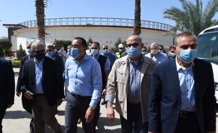 “رئيس الوزراء” يتفقد محطة معالجة مياه الصرف الصحي بكفر الشيخ