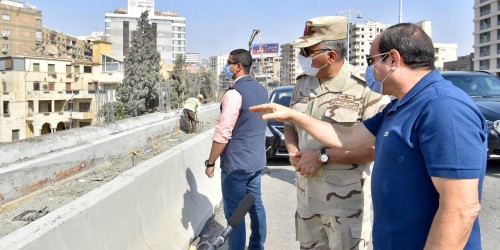 الرئيس السيسى يتفقد المواقع الانشائية للمشروعات في شرق القاهرة (فيديو)