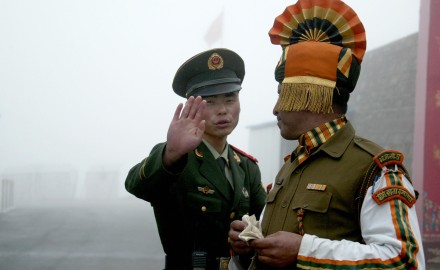 مناوشات بين الصين والهند علي الحدود الفاصلة بينهما