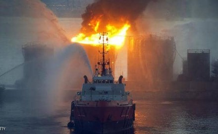 عاجل .. انفجار ناقلة نفط روسية في بحر “آزوف”