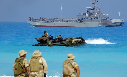 “روسيا” و”مصر” تجريان مناورات بحرية مشتركة في البحر الأسود