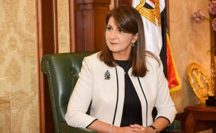 “وزيرة الهجرة” : تتابع 300 شكوى من مصريين تعرضوا للنصب