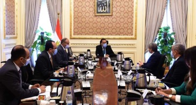 “رئيس الوزراء” يلتقي مسئولي مجموعة العربي