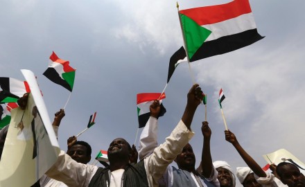 “وزارة الخارجية المصرية” تهنئ دولة السودان الشقيقة