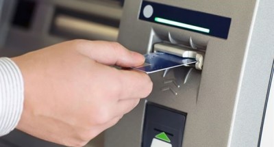 “الحكومة” تنفى إيقاف صرف معاش برنامج تكافل وكرامة بكارت الـ ATM