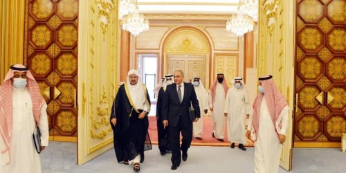 “سفير مصر” لدى الرياض يلتقي” رئيس مجلس الشورى” السعودي