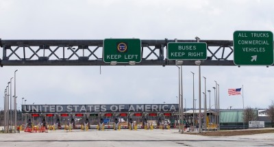 “كندا” تمدد إغلاق الحدود مع “الولايات المتحدة” شهرا إضافيا بسبب “كورونا”