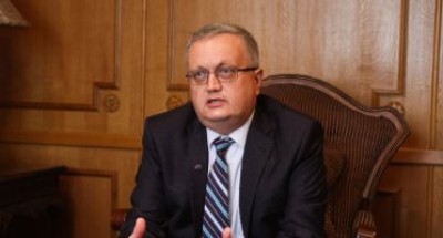 سفير روسيا يبحث مع أعضاء المجلس المصري التعاون بين البلدين