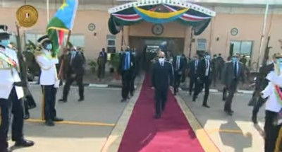 الرئيس “السيسي” يعود إلى القاهرة بعد زيارته لجنوب السودان (فيديو)