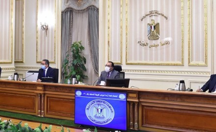 رئيس الوزراء يترأس اجتماع اللجنة العليا لإدارة أزمة فيروس كورونا