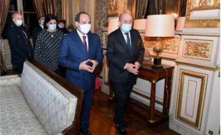 الرئيس “السيسي” يبحث مع “وزير الخارجية الفرنسي” العلاقات الثنائية بين البلدين