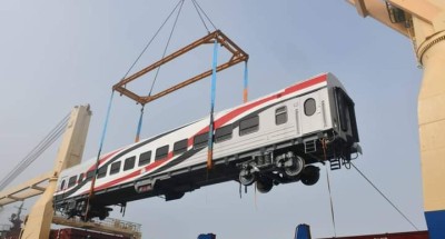 “وزير النقل” يعلن وصول 22 عربة سكة حديد جديدة للركاب إلى ميناء الإسكندرية