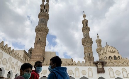 فيروس كورونا | إغلاق 10 مساجد بالإسماعيلية لعدم التزام المصلين بالإجراءات الاحترازية 