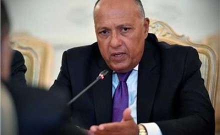 وزير الخارجية يُجري اتصالين هاتفيين بنظيريه الجزائري والمغربي