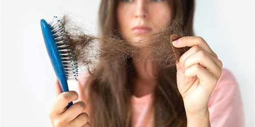 تساقط الشعر.. أعراض جديدة مرعبة لـ فيروس كورونا