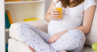 الليمون وجوز الهند أبرزها.. عصائر مهم تناولها للمرأة الحامل