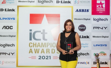 AOC تحصد جائزة أقوى علامة تجارية للشاشات الإلكترونية لعام 2021 خلال حفل توزيع جوائز VAR ICT Champions
