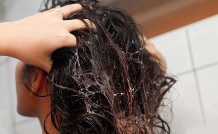 معلومات اليوم.. فوائد وأضرار استخدام ملح البحر على الشعر