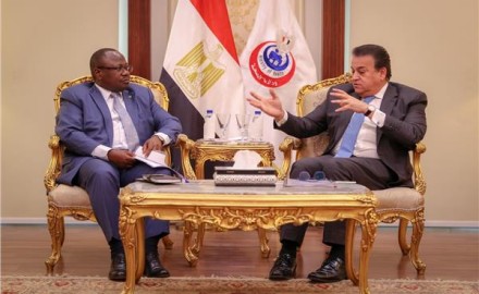 عبد الغفار: نقل التجربة المصرية في منظومة التأمين الصحي الشامل إلى دولة زامبيا