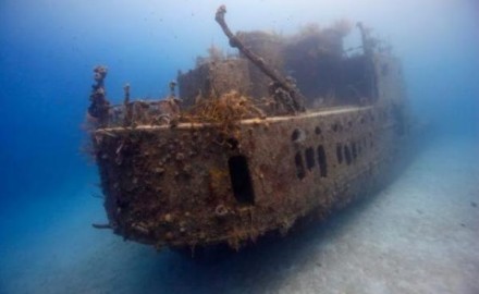 أخبار العالم | العثور على حطام سفينة ملكية بريطانية غرقت قبل 340 عاماً