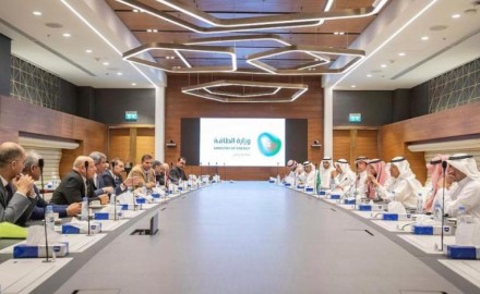 وزيرا الطاقة السعودي والعراقي يبحثان ملف الربط الكهربائي المشترك