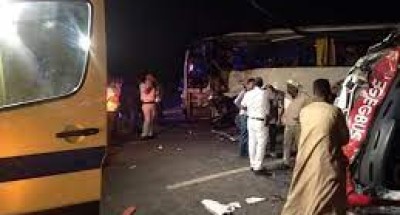 مصرع وإصابة 29 شخصا فى تصادم مروع على طريق «سوهاج / البحر الأحمر»