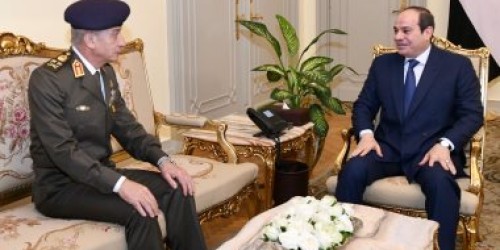 الرئيس السيسي يستقبل وزير الدفاع