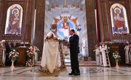 الرئيس السيسي يهدي البابا تواضروس الثاني “باقة ورود بيضاء” تهنئة بعيد الميلاد المجيد