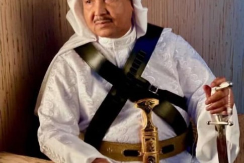 محمد عبده يغني “قصة العوجا” للموسيقار طلال احتفالًا بيوم التأسيس