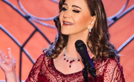 ميادة الحناوي تغني “أحبني كما أنا” لنزار قباني والموسيقار طلال
