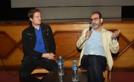الناقد السينمائي عصام زكريا يدير ماستر كلاس للمخرج السينمائي دانيال كوتر وعرض فيلم منظر الصحراء