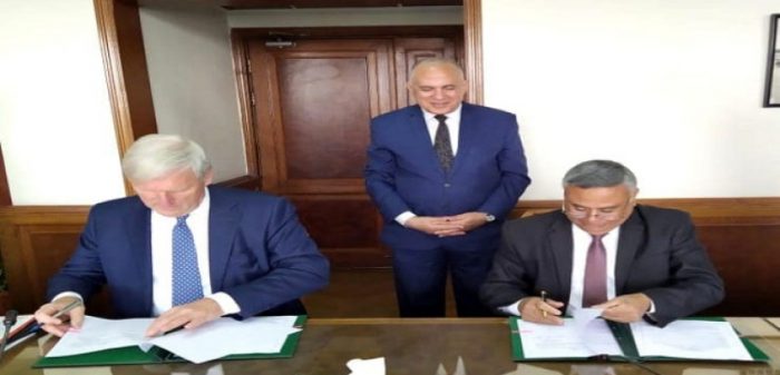 وزير الري يشهد توقيع برنامج تعاون بين مصر وهولندا في مجال الموارد المائية