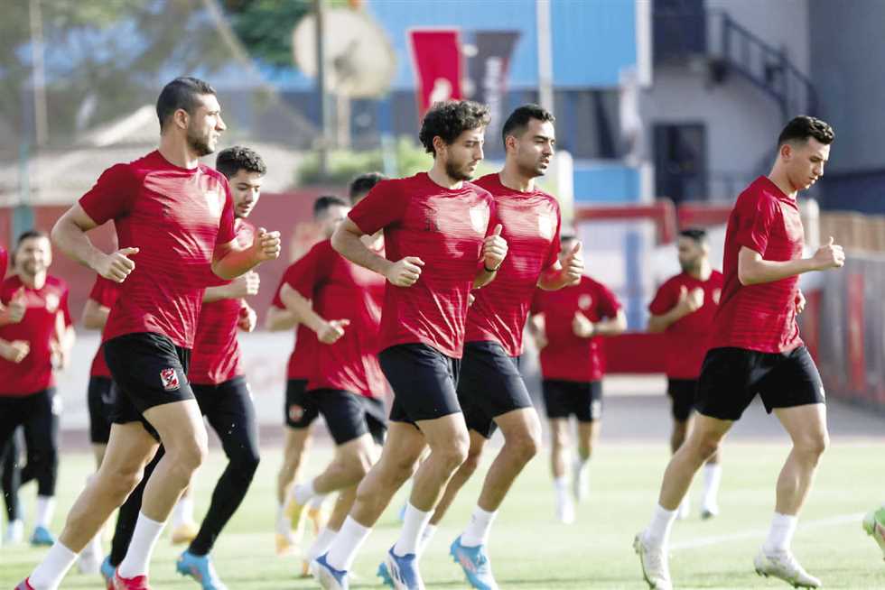 تعرف على غيابات الأهلي أمام الداخلية